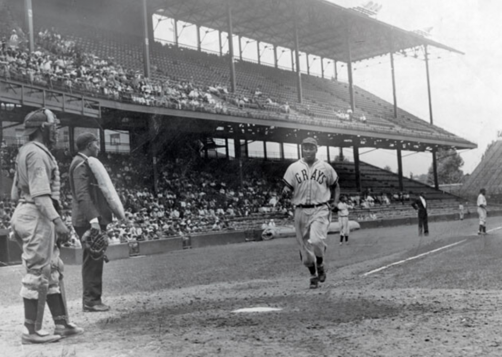 1931: Negro National League disbands